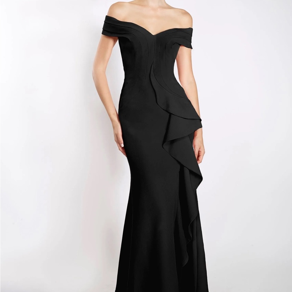 Sophisticated Black Off-Shoulder Maxi Dress